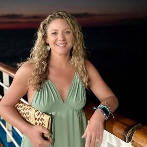 Meet your Posher, Eve